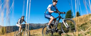Biken auf der Villanderer Alm im Sommer in Südtirol